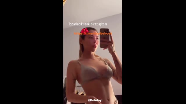 Seyda Nur Tunc İfşa — Seffaf Sutyen Ayna Kalça Sallıyor